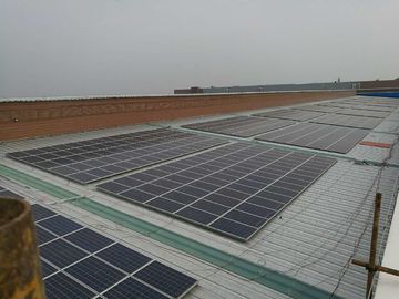 良い価格 安定性が高い景色の15°太陽電池パネルの屋根の土台システム アルミニウム6005-T5 オンライン