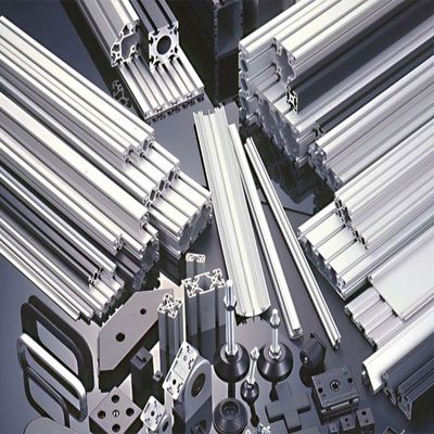 良い価格 10-12um 6005-T5太陽支持ブラケットを陽極酸化するアルミニウム細長かった柵によって突き出される屋根の据付の銀 オンライン