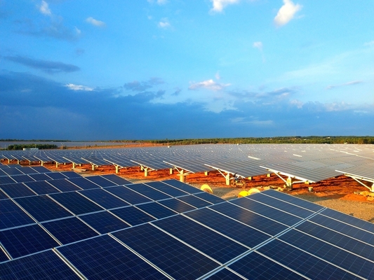 良い価格 電流を通された陽極酸化されたQ235B Q345Bの太陽電池パネルのPVの土台システム太陽ブラケットを支持ブラケット オンライン